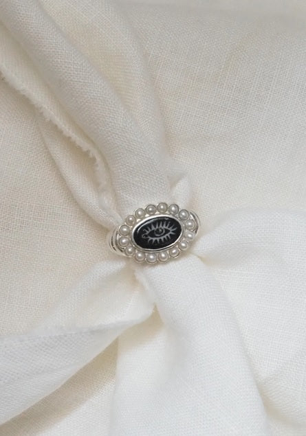 Lover's eye gold-plated